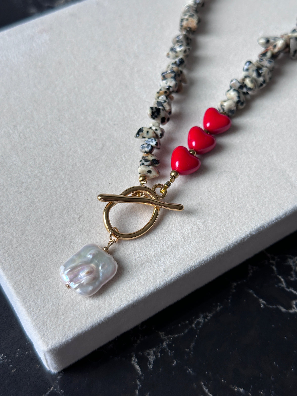 Perlenkette „Love“